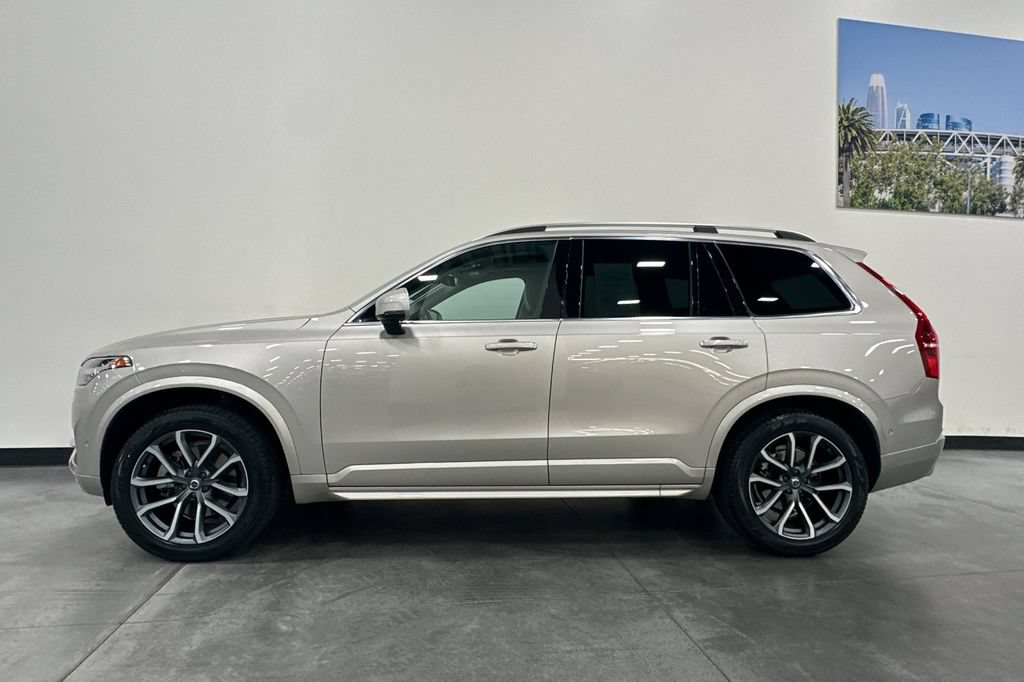 Used 2017 Volvo XC90 T6 Momentum w/ Vision Package AWD/4WD image 7