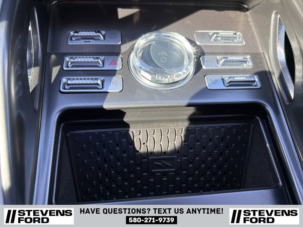 Used 2024 Lincoln Nautilus Premier image 31