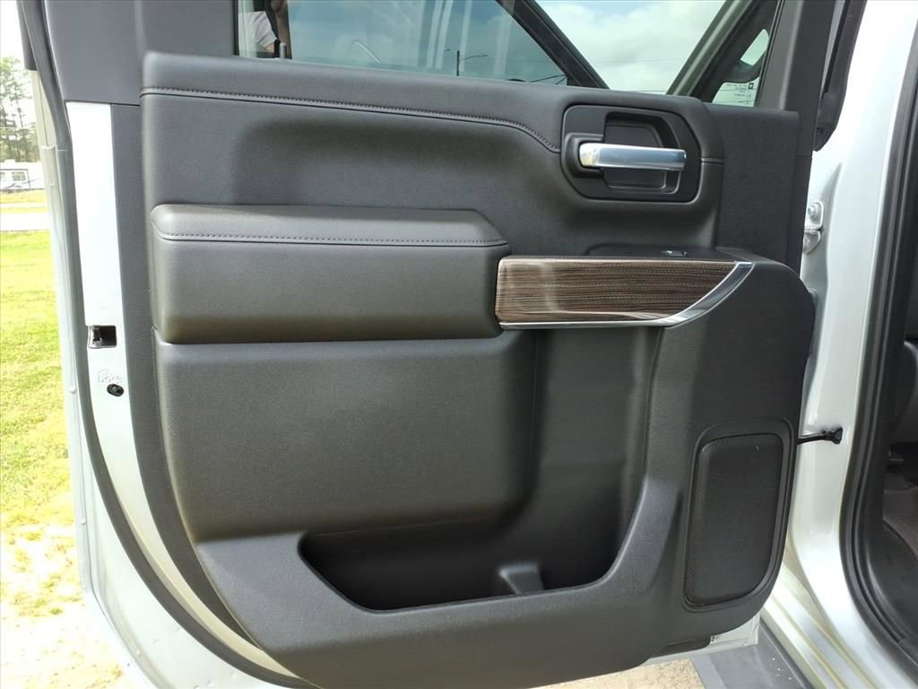 Used 2022 Chevrolet Silverado 2500 LT w/ Convenience Package image 23