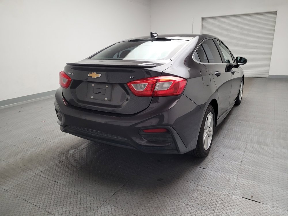 Used 2016 Chevrolet Cruze LT w/ Sun And Sound Package FWD image 7
