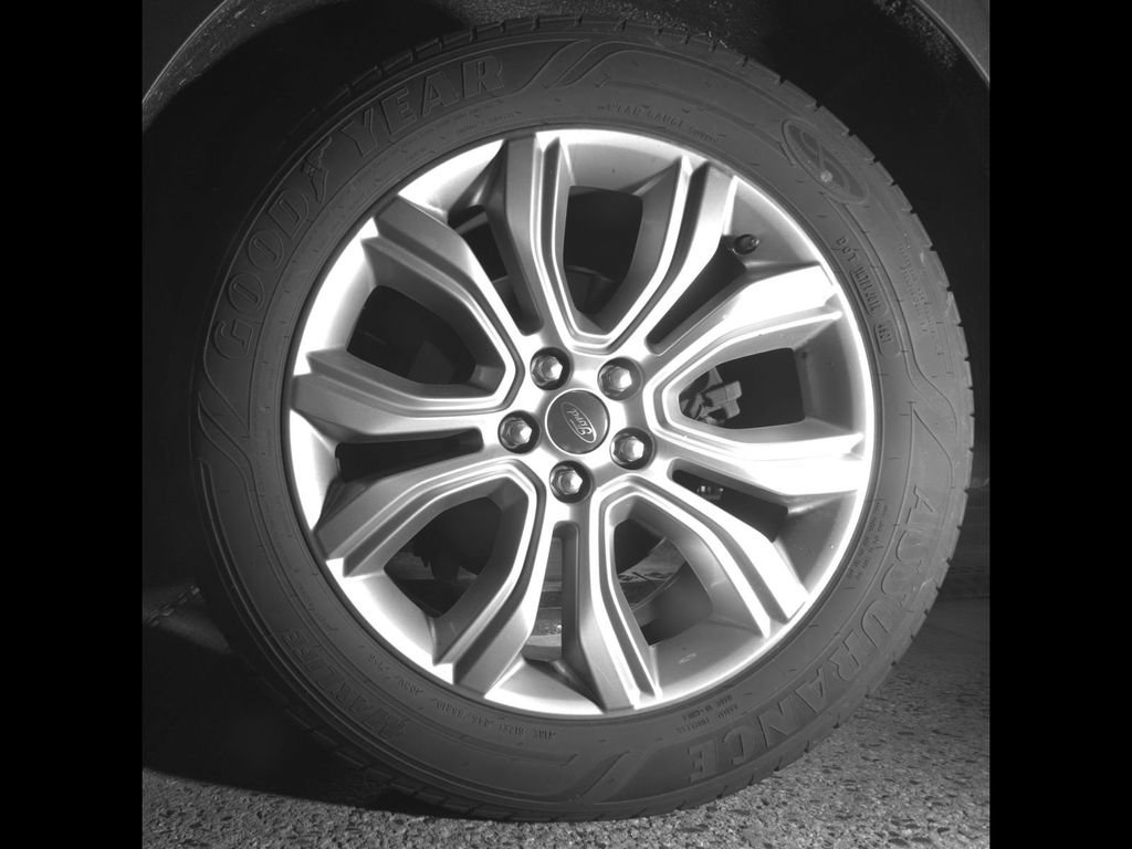 Used 2019 Ford Edge Titanium w/ Equipment Group 301A AWD/4WD image 13