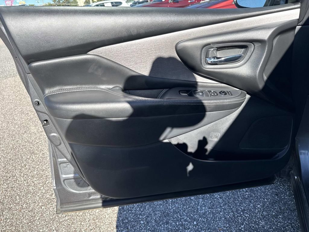 Certified 2023 Nissan Murano SV image 17