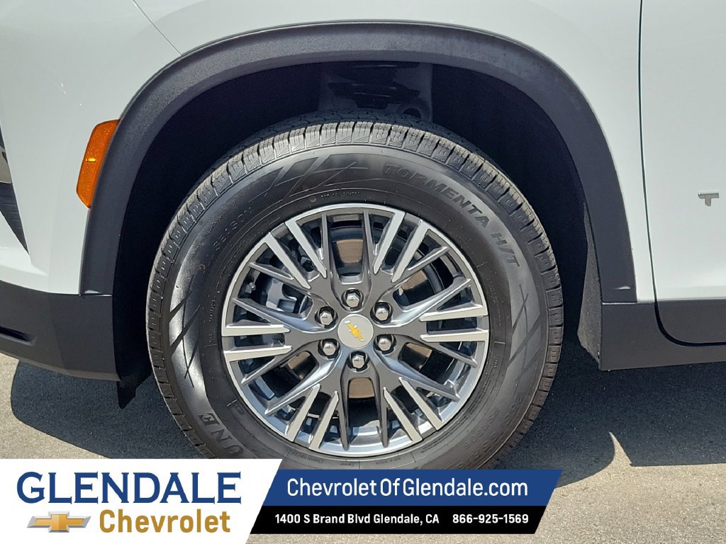 Used 2026 Chevrolet Traverse LT FWD image 10