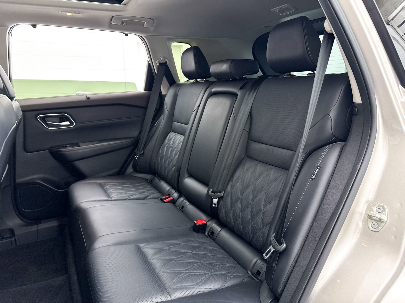 Used 2023 Nissan Rogue Platinum w/ Platinum Premium Package image 30