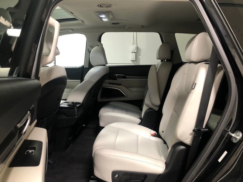 Used 2023 Kia Telluride S w/ S Sunroof Package image 16