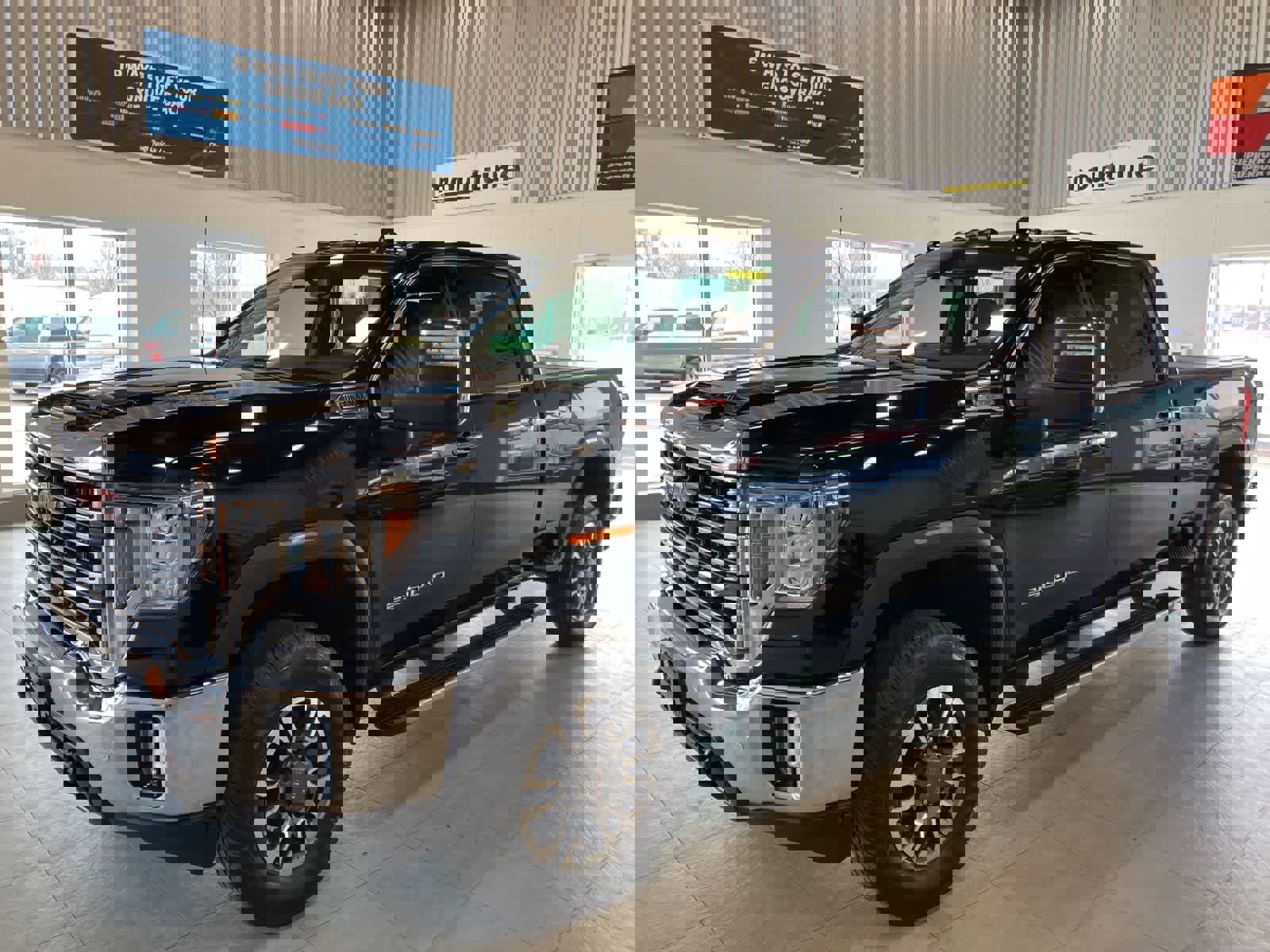 Used 2023 GMC Sierra 2500 SLT w/ SLT Premium Package image 1