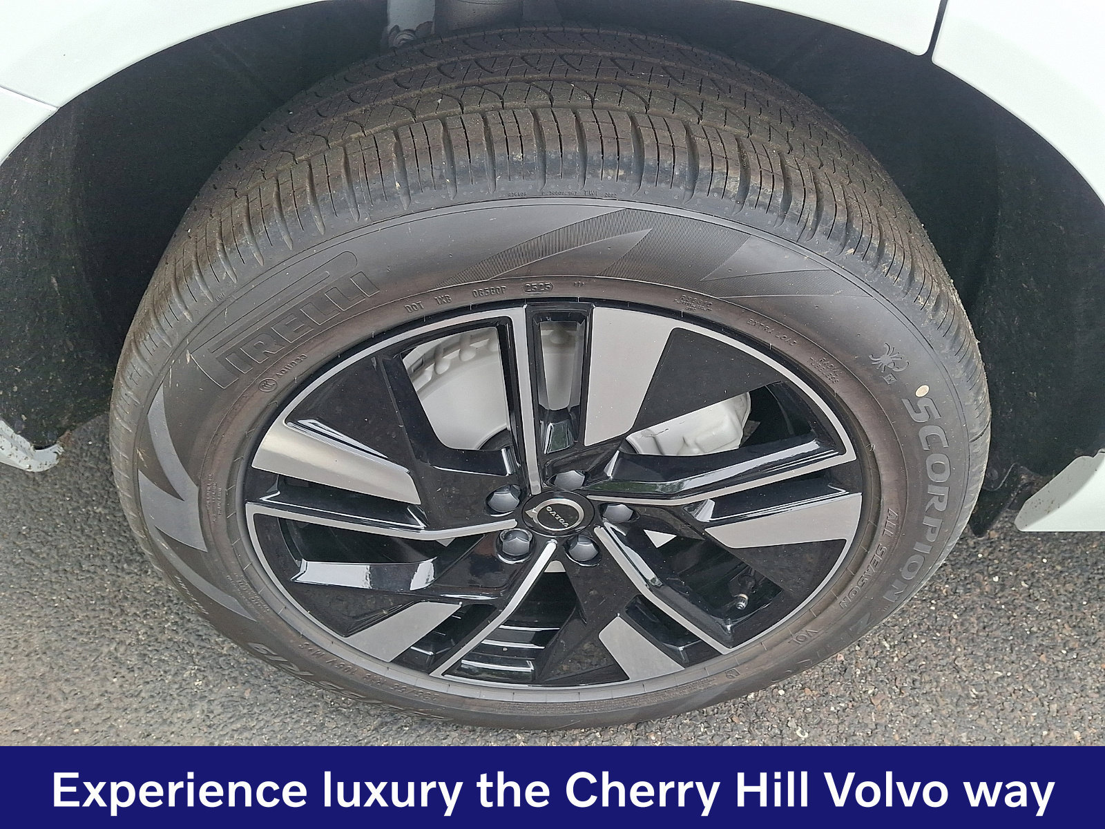 New 2026 Volvo XC60 B5 Plus w/ Climate Package AWD/4WD image 6