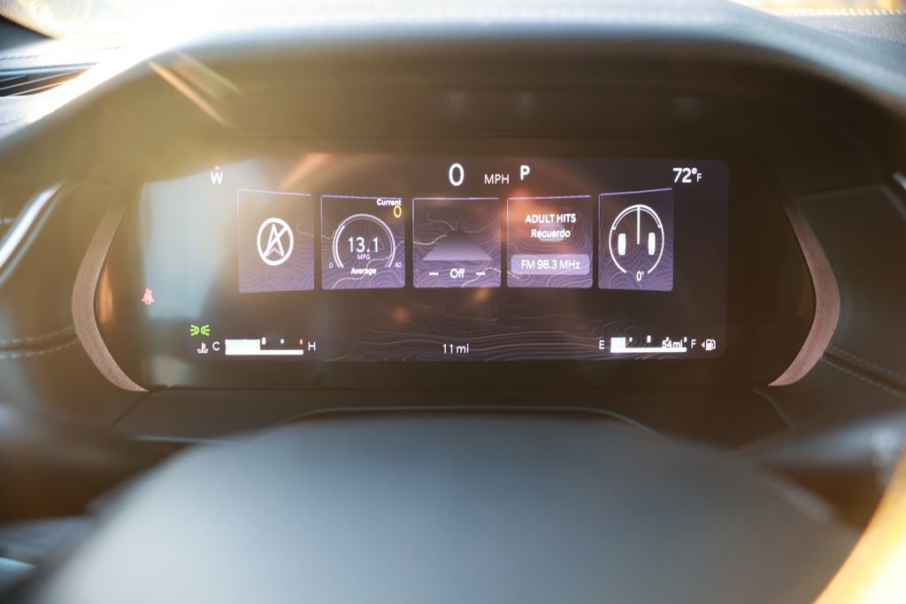 New 2025 Jeep Grand Cherokee Limited w/ Black Appearance Package image 16