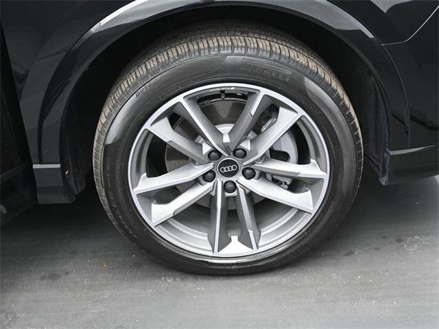 Certified 2025 Audi Q3 2.0T Premium w/ Convenience Package image 40