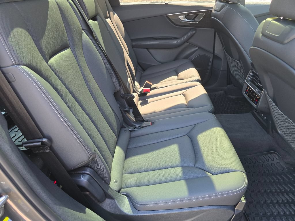 Certified 2026 Audi Q7 2.0T Premium Plus AWD/4WD image 13