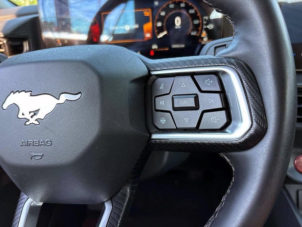 Used 2024 Ford Mustang Convertible RWD image 15
