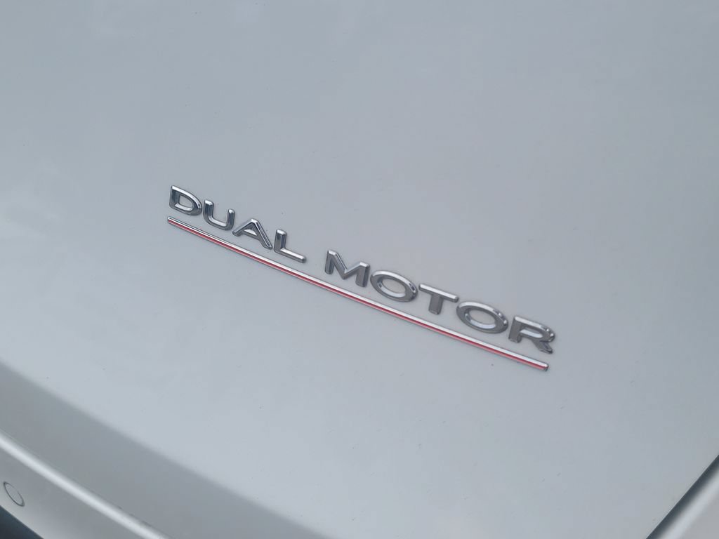 Used 2022 Tesla Model Y Performance AWD/4WD image 7