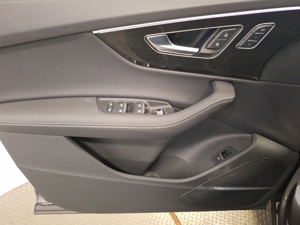 Certified 2025 Audi Q7 3.0T Premium Plus w/ Premium Plus Package image 4