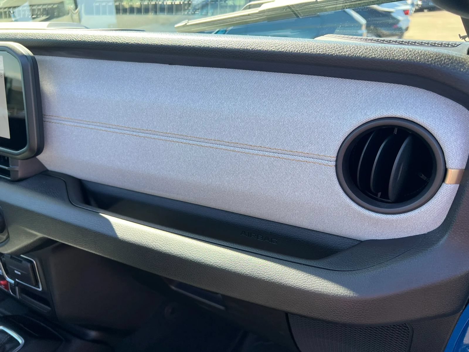Used 2024 Jeep Wrangler Unlimited AWD/4WD image 29