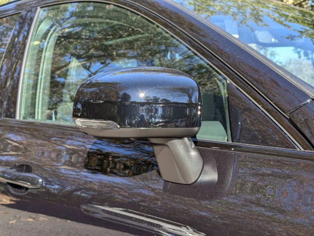 New 2025 Volvo XC60 B5 Plus w/ Climate Package image 10