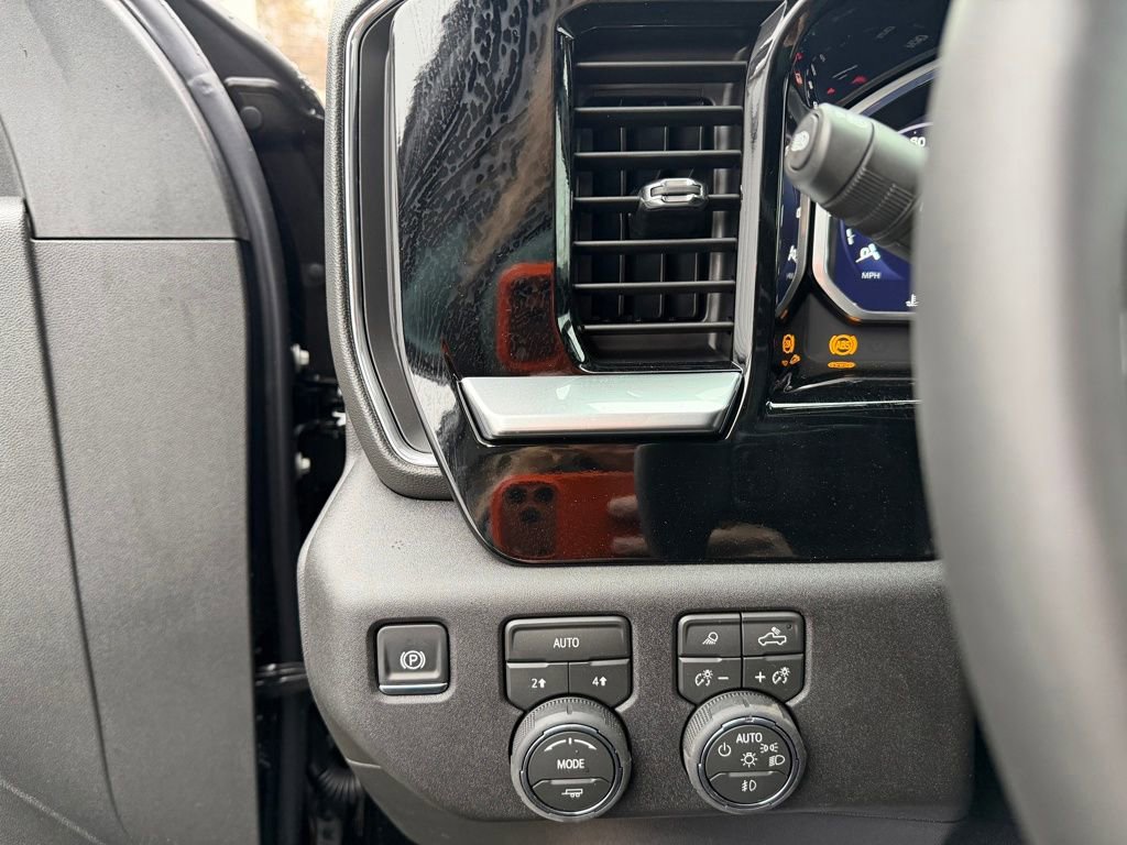 New 2026 Chevrolet Silverado 1500 LTZ w/ LTZ Premium Package image 16