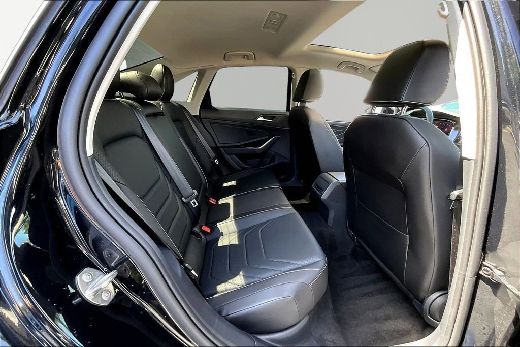 Used 2023 Volkswagen Jetta SEL FWD image 24