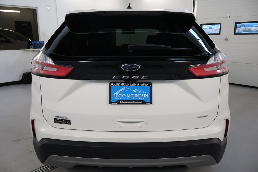 Used 2021 Ford Edge SEL w/ Convenience Package AWD/4WD image 6