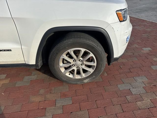Used 2022 Jeep Grand Cherokee Laredo E RWD image 17