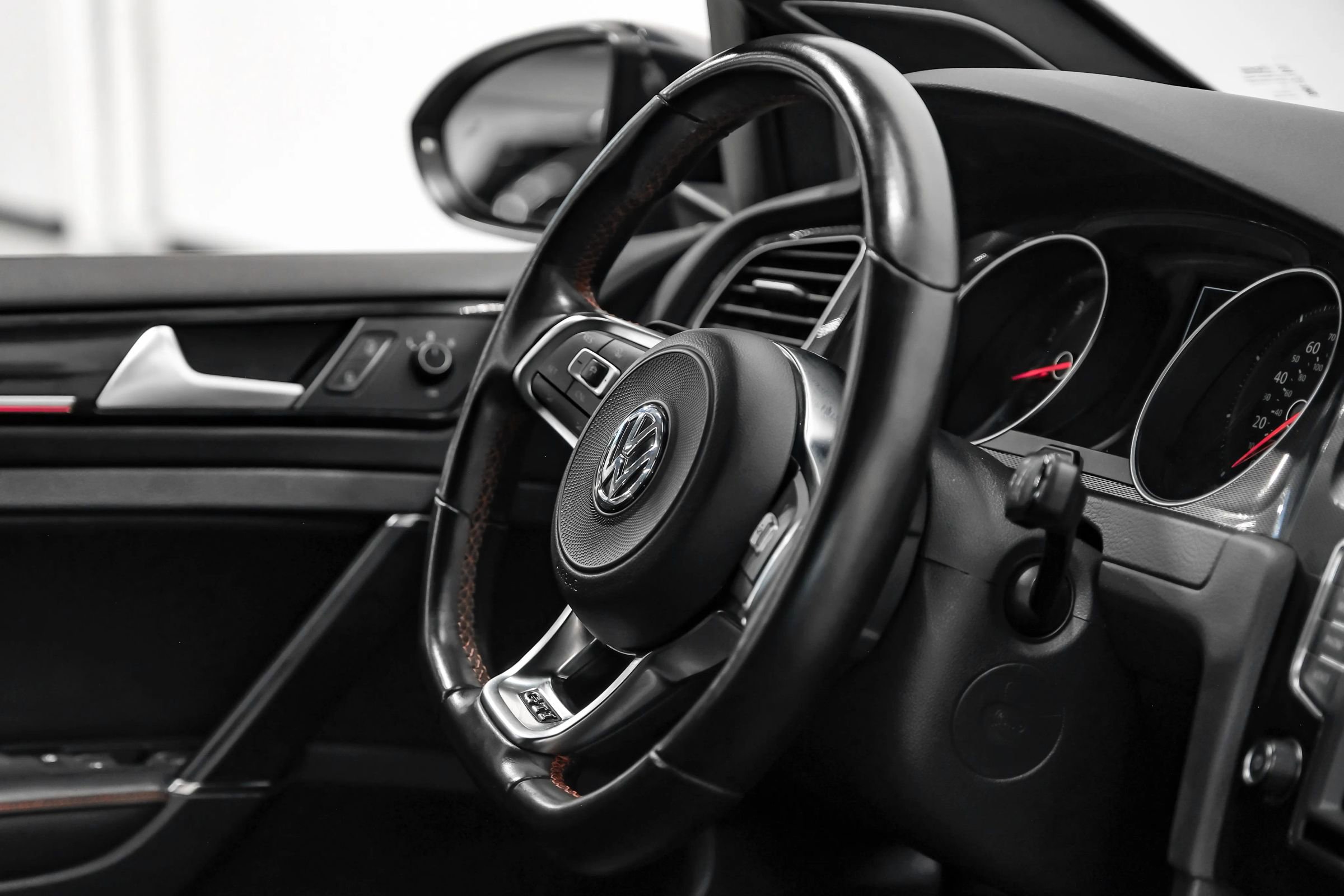 Used 2017 Volkswagen GTI Autobahn FWD image 18
