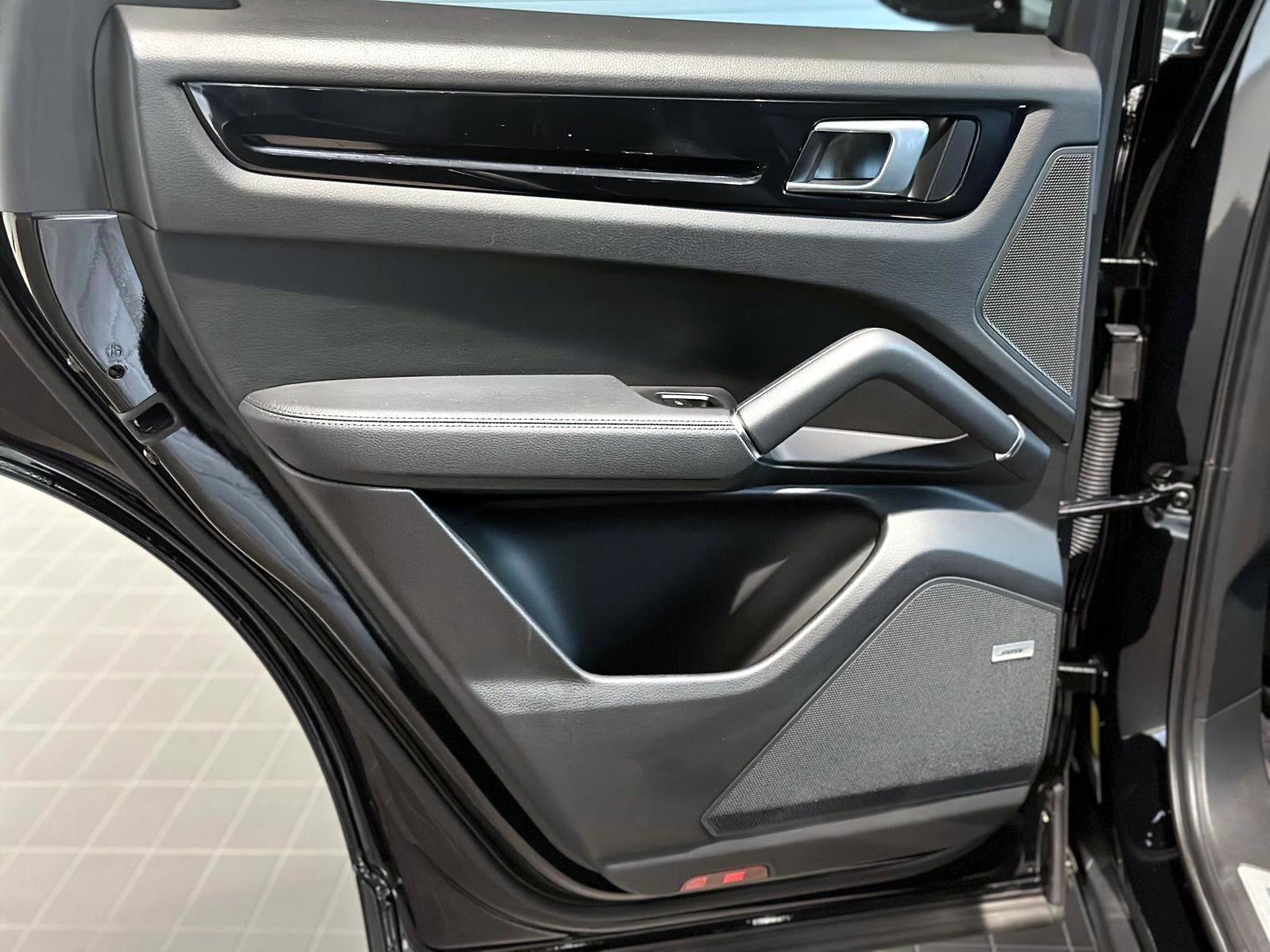 Certified 2022 Porsche Cayenne image 14