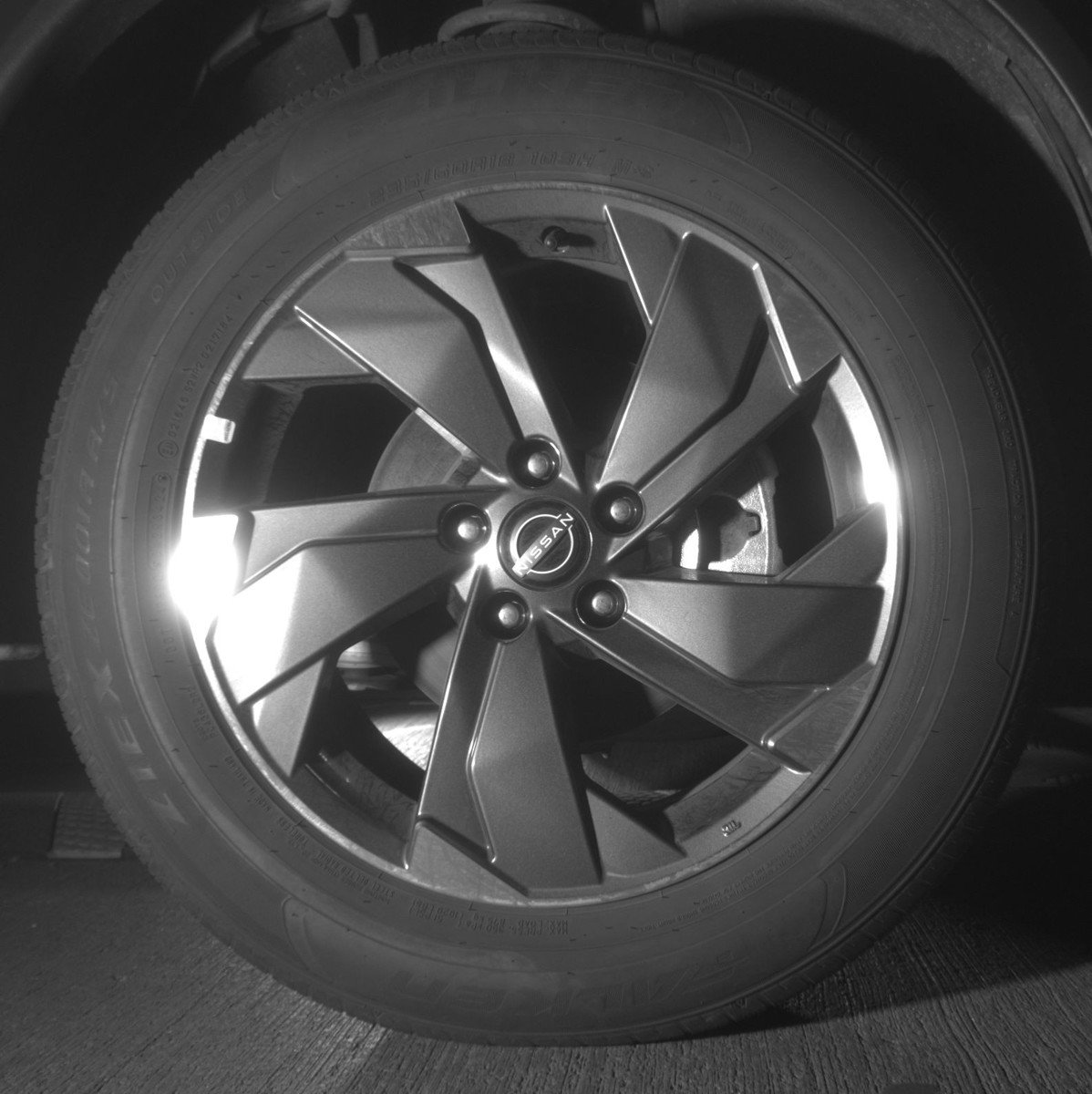 Used 2025 Nissan Rogue SV FWD image 13