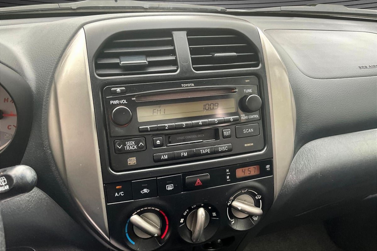 Used 2004 Toyota RAV4 2WD image 9