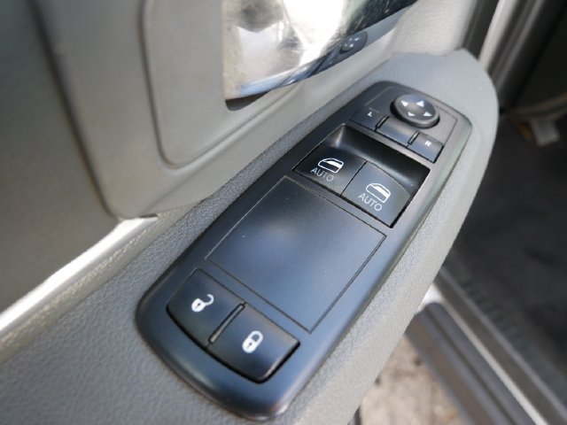 Used 2018 RAM 2500 Tradesman w/ Chrome Appearance Group AWD/4WD image 17