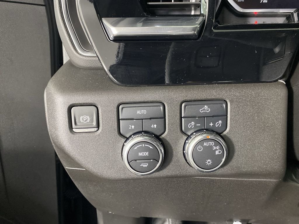 New 2026 GMC Sierra 1500 SLE image 19