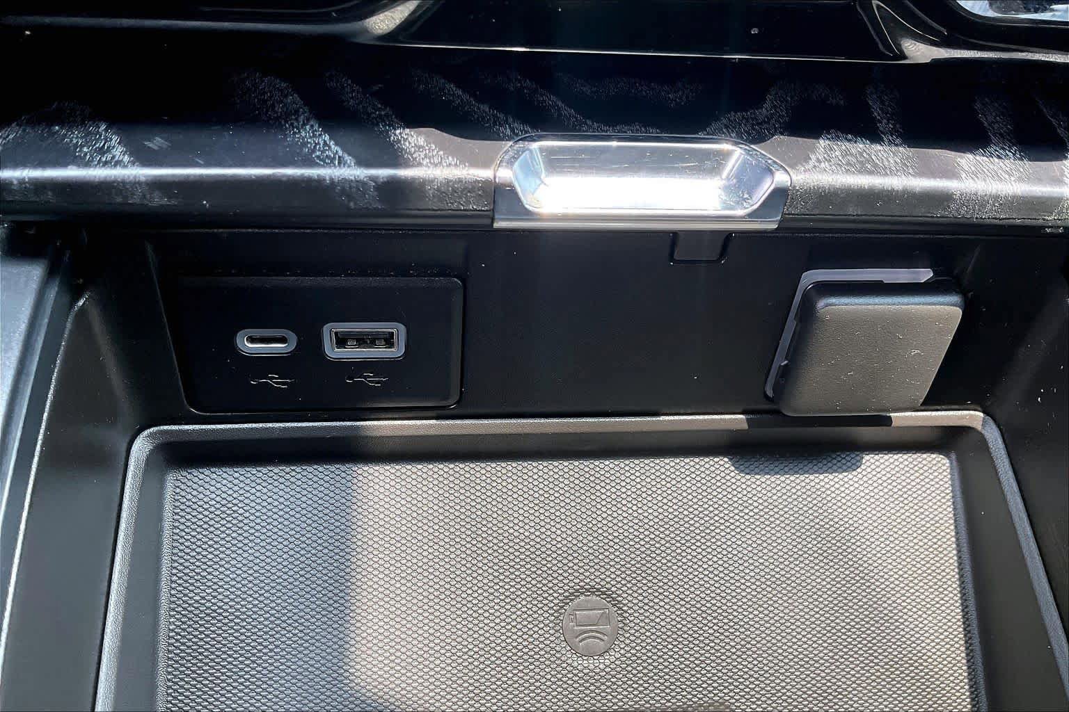 Used 2021 GMC Yukon Denali AWD/4WD image 34
