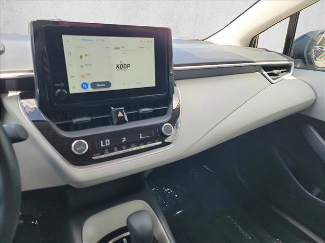 Used 2025 Toyota Corolla LE image 21