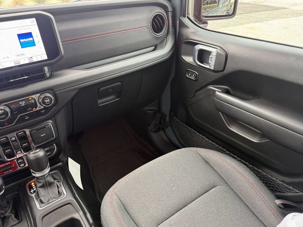 Used 2024 Jeep Wrangler Unlimited Rubicon AWD/4WD image 17