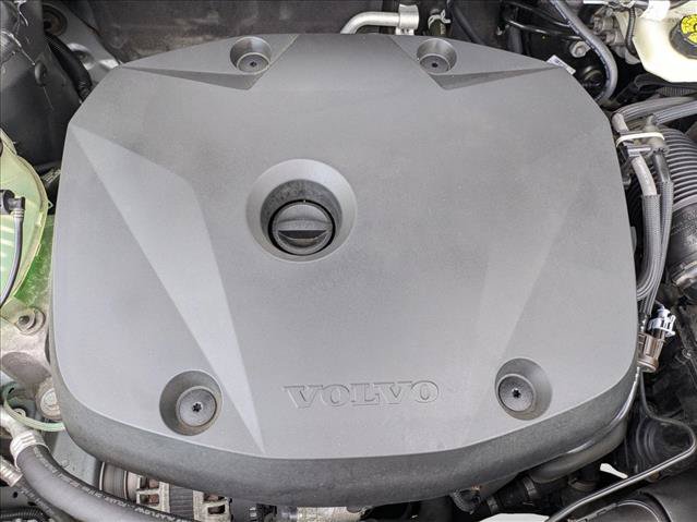 Used 2019 Volvo XC40 T5 Momentum AWD/4WD image 23