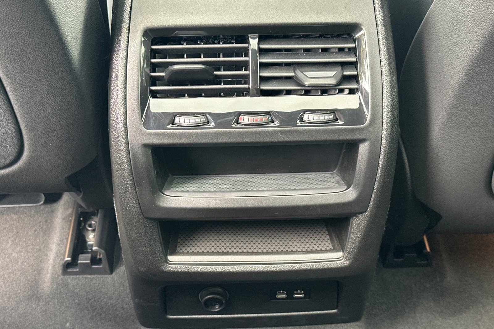 Used 2025 BMW X5 xDrive40i w/ M Sport Package image 16