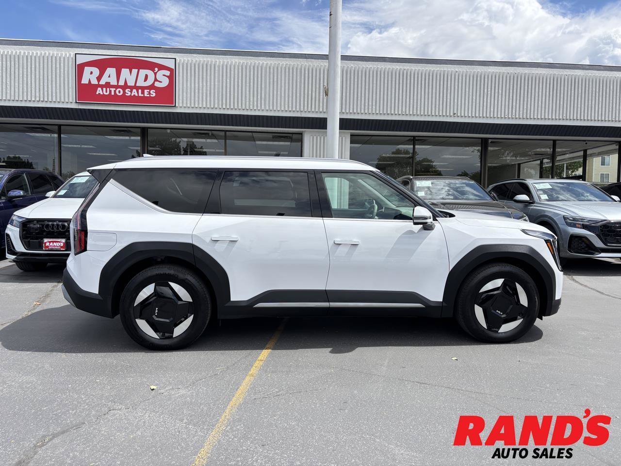 Used 2025 Kia EV9 Wind