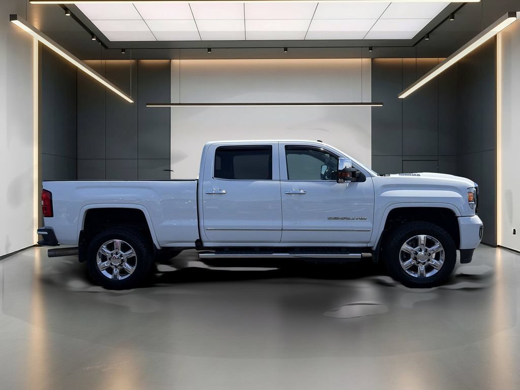 Used 2017 GMC Sierra 2500 Denali w/ Duramax Plus Package AWD/4WD image 7