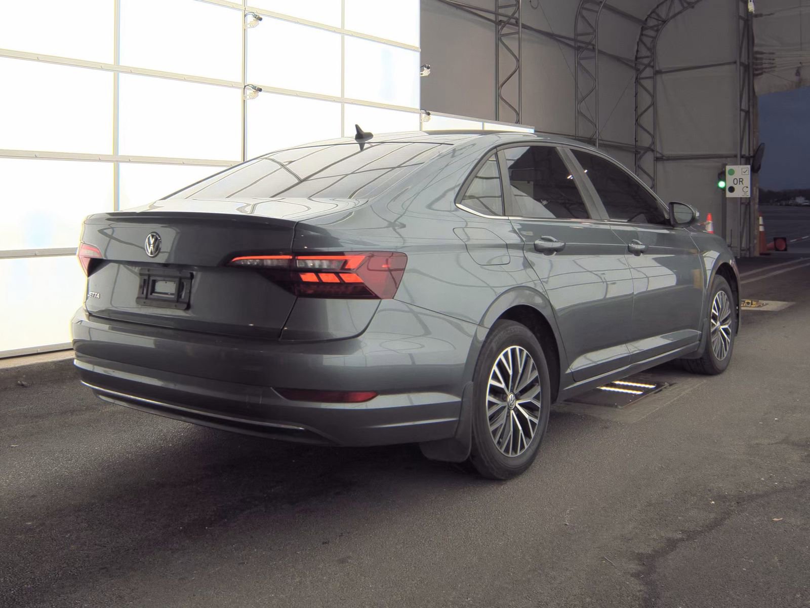 Used 2021 Volkswagen Jetta SE image 8