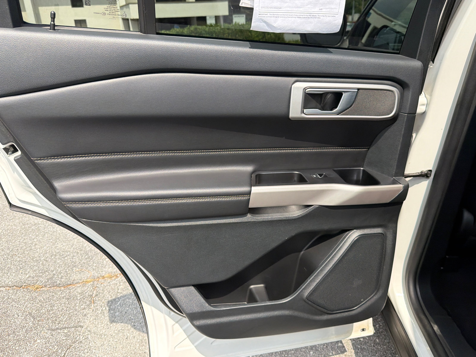 Used 2023 Ford Explorer XLT w/ Equipment Group 202A RWD image 23