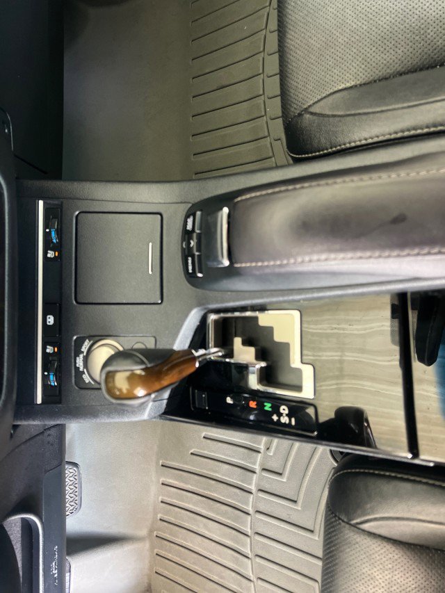 Used 2014 Lexus ES 350 w/ Luxury Package image 22