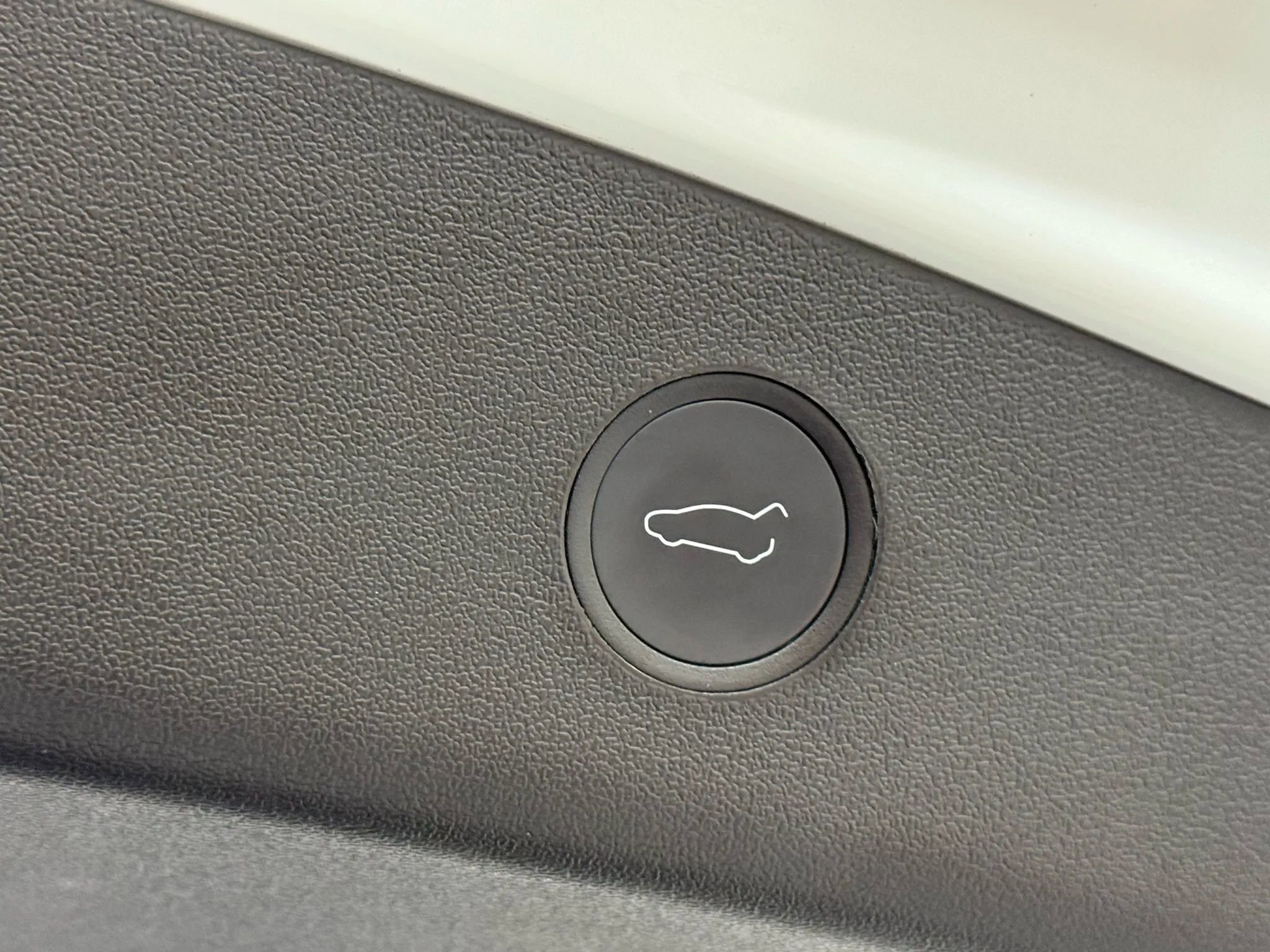 Used 2022 Tesla Model 3 Long Range image 39