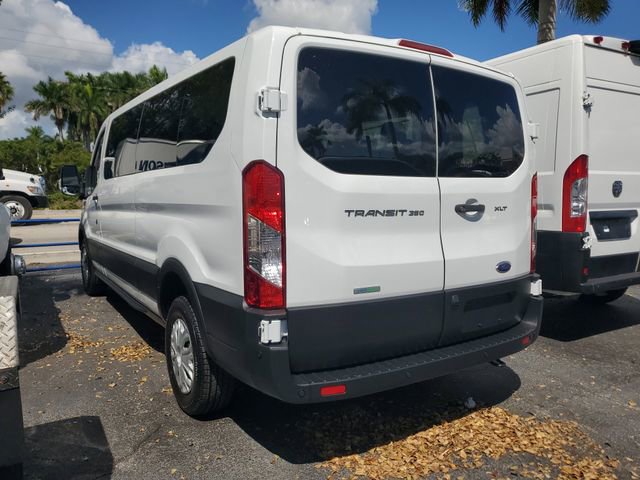 Used 2023 Ford Transit 350 XLT image 4