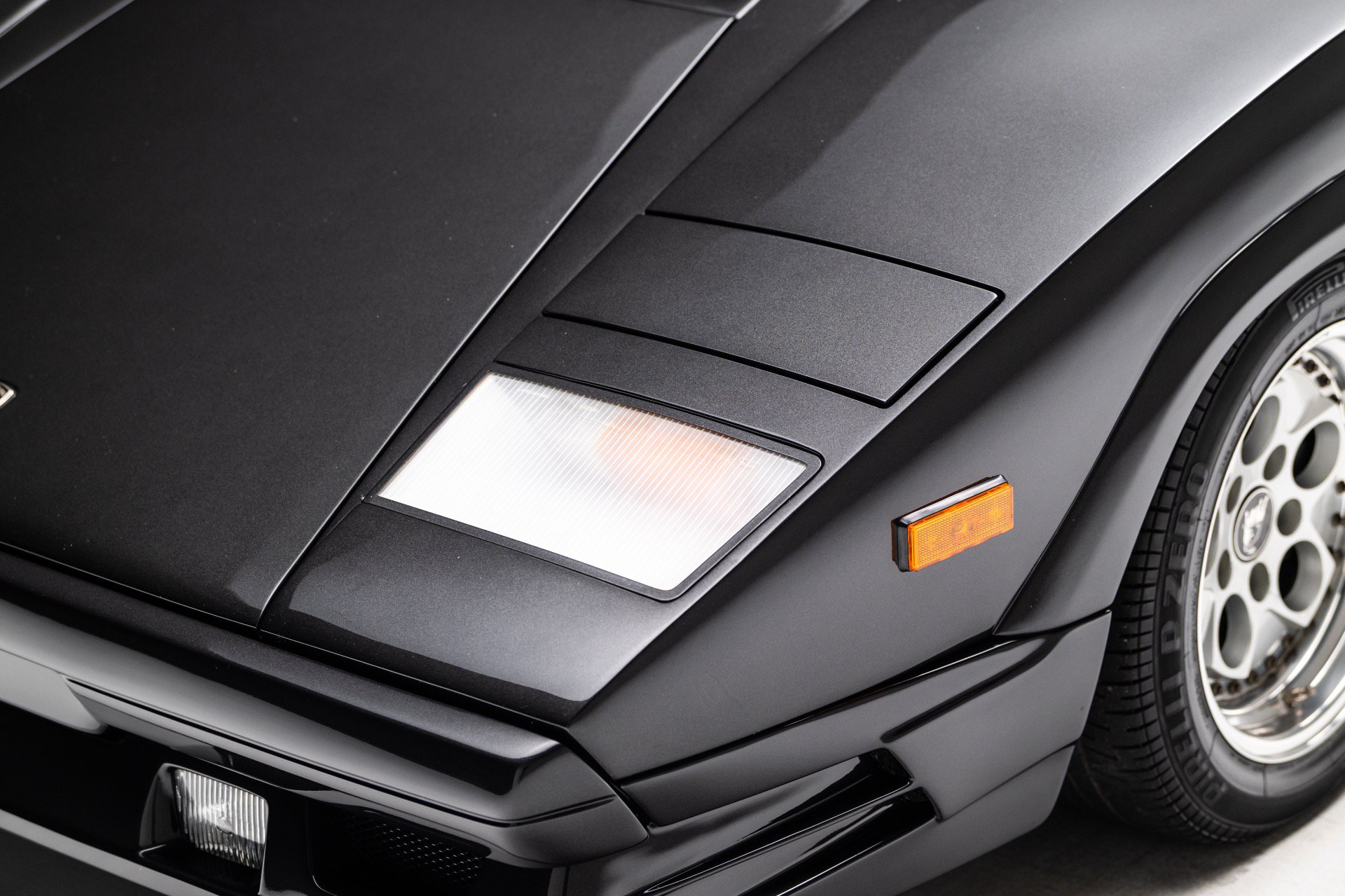 Used 1989 Lamborghini Countach Coupe RWD image 34