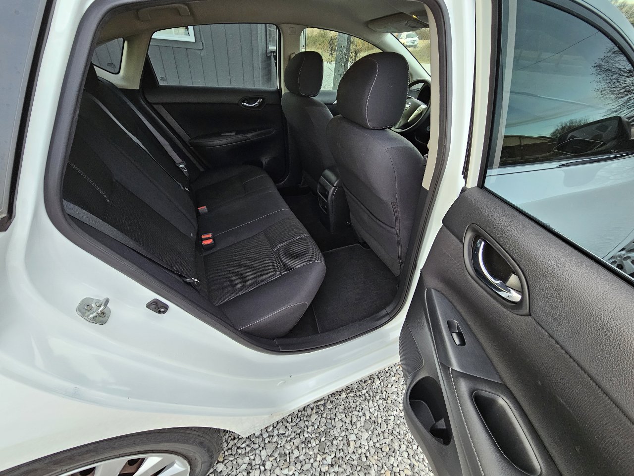 Used 2016 Nissan Sentra S image 25