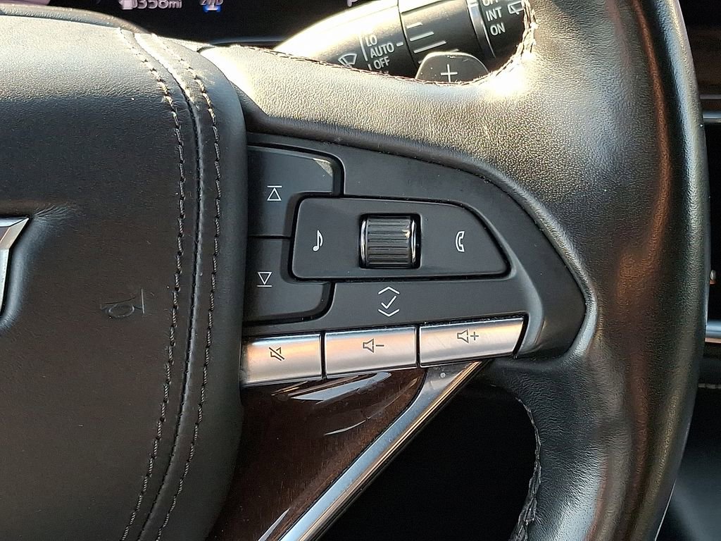 Used 2022 Cadillac Escalade ESV Sport Platinum image 26