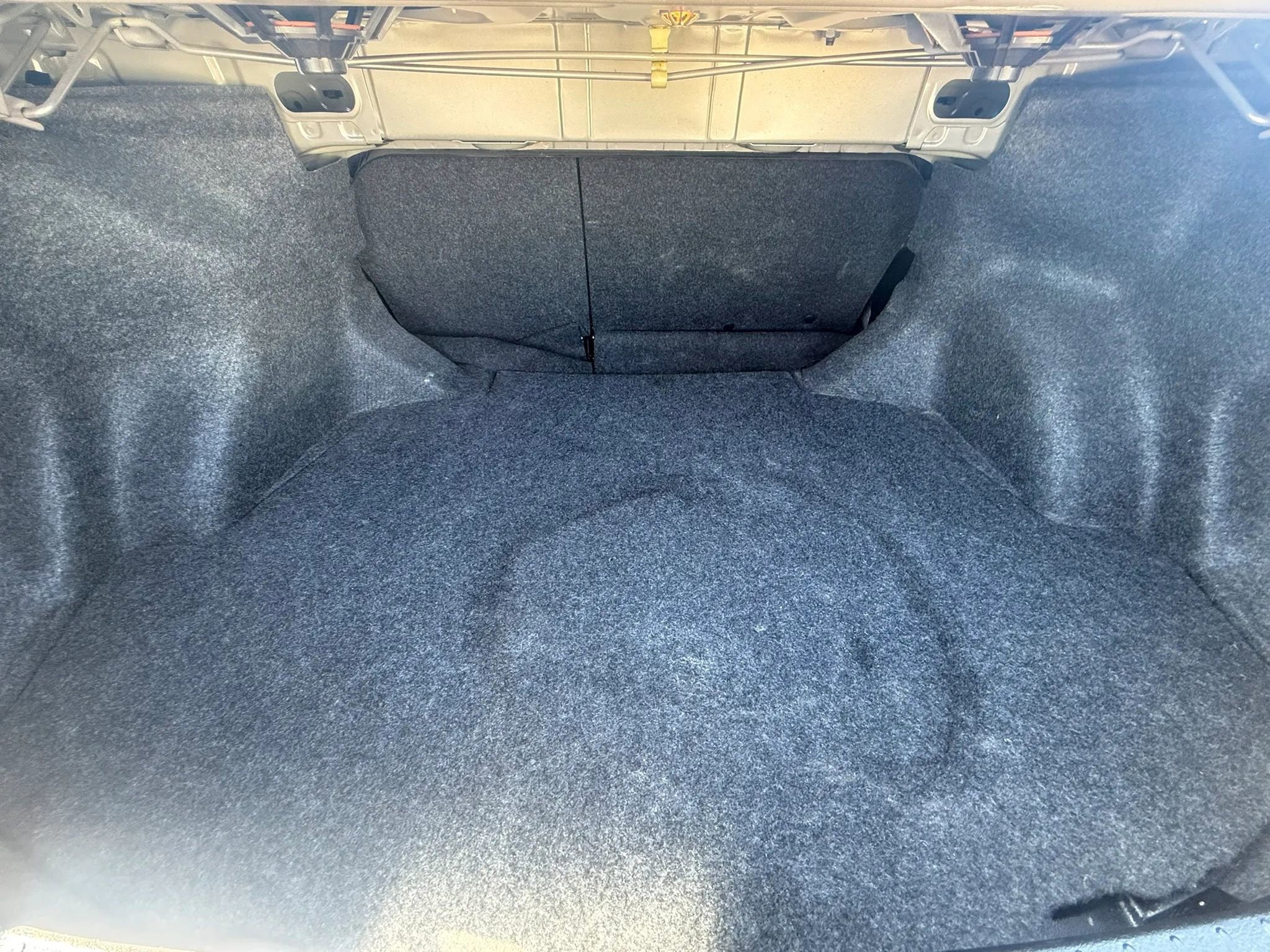 Used 2014 Toyota Corolla LE image 30