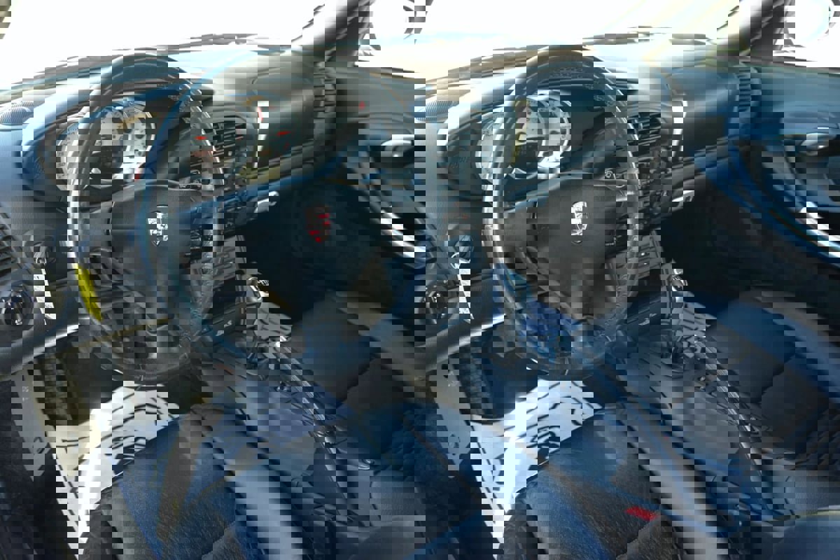 Used 2004 Porsche Boxster S image 20