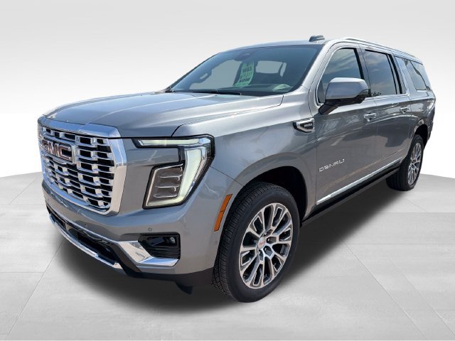 New 2026 GMC Yukon XL Denali w/ Denali Reserve Package AWD/4WD image 3
