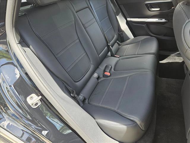 Used 2026 Mercedes-Benz GLC 300 image 18