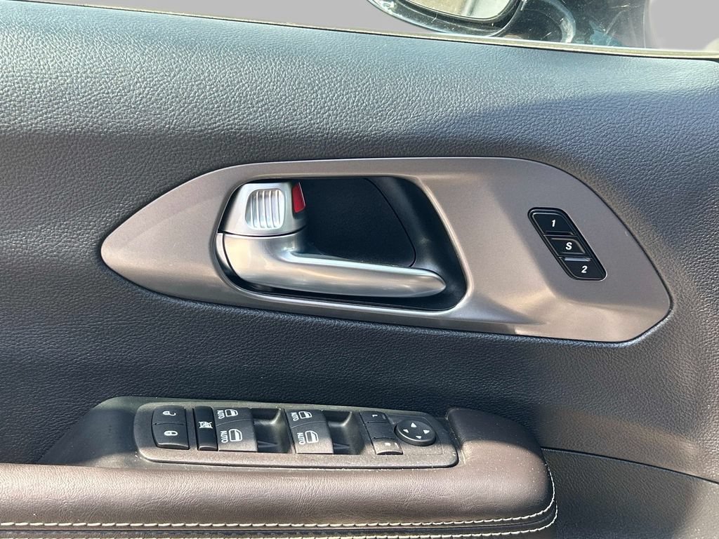 Used 2026 Chrysler Pacifica Select FWD image 15