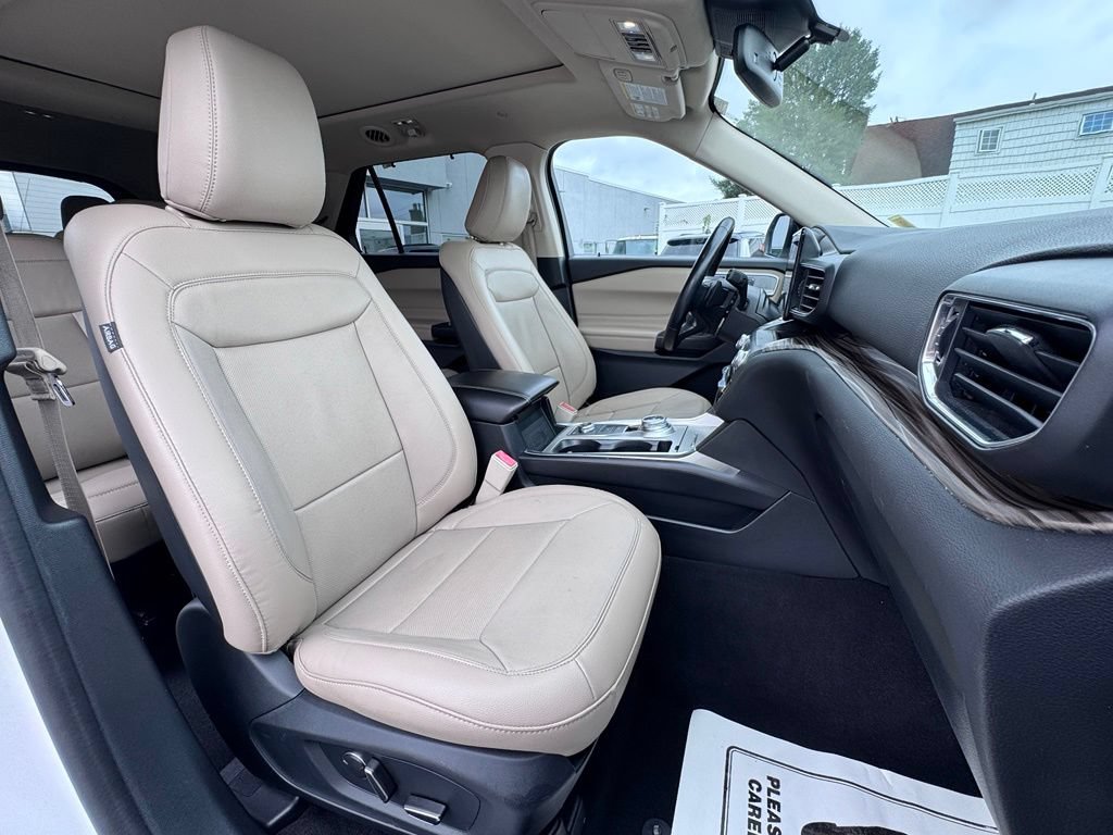 Used 2020 Ford Explorer Limited w/ Hybrid Equipment Group 310A AWD/4WD image 19